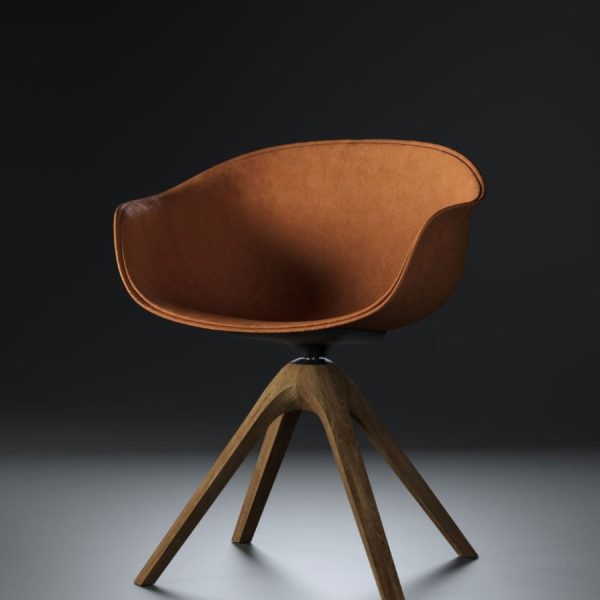 Low lounge chair